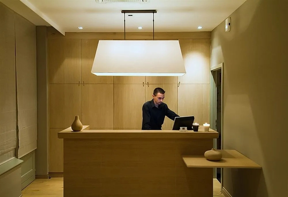 Pol Hotel