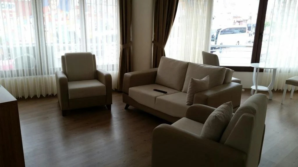 Royal Hotel