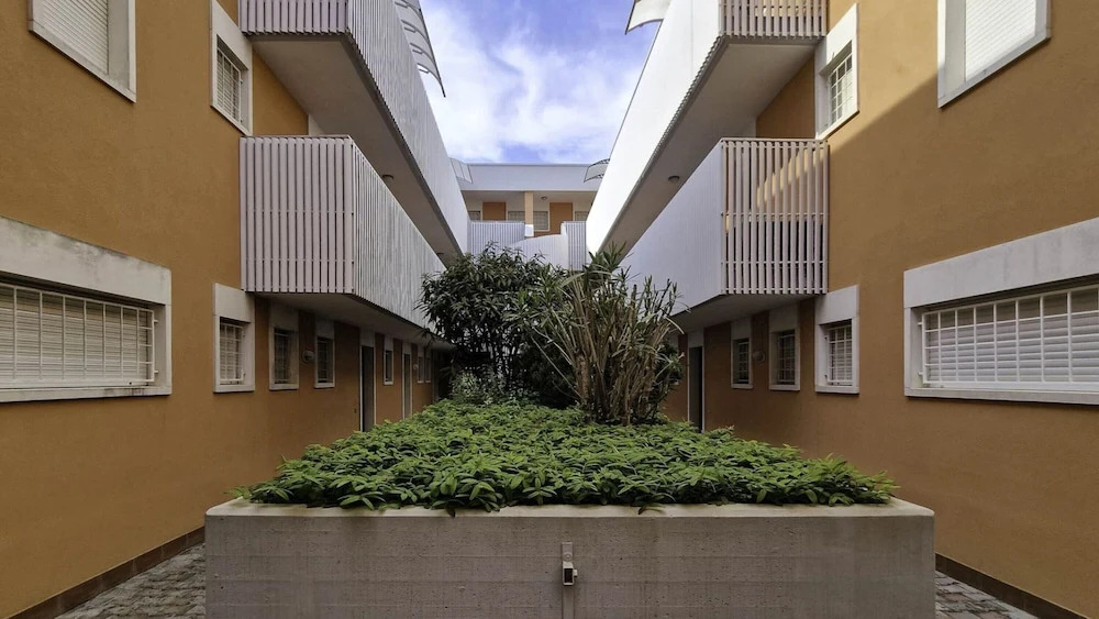 Spacious Flat Surrounded by Nature - Beahost