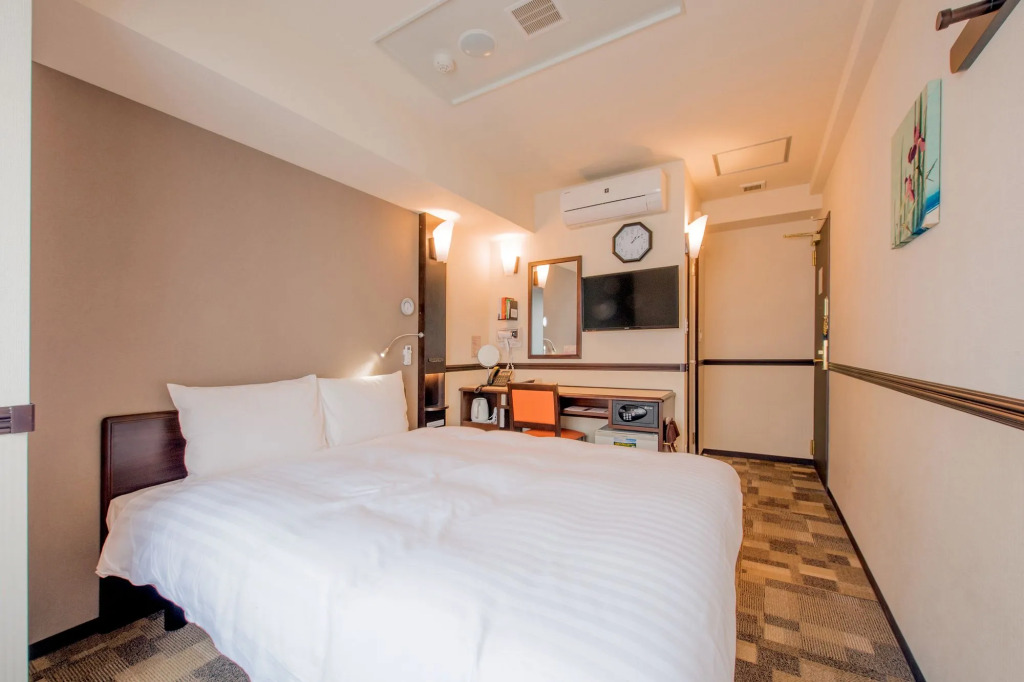 Toyoko Inn Shin-osaka Higashi-mikuni Ekimae