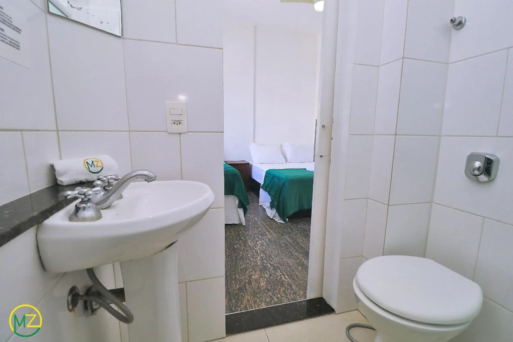 Sala e quarto com 2 banheiros para 5 pessoas em Copacabana!