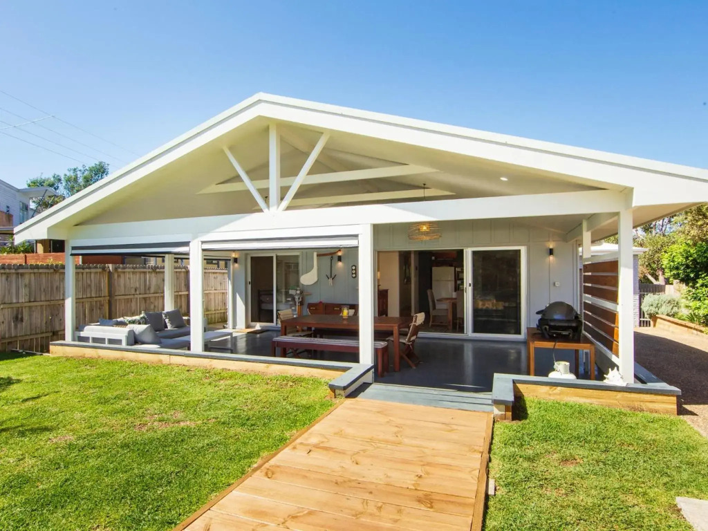 Spinnaker I Family Getaway I 2mins Walk to Beach