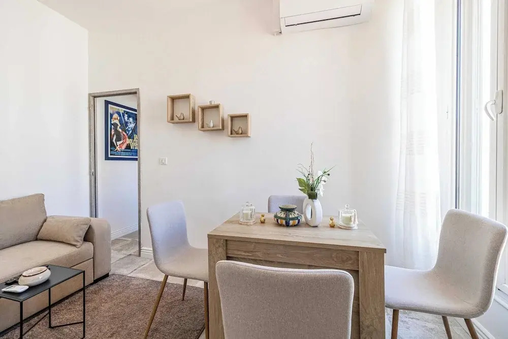 Nice Apartment With a/c - 1bd/4p - Heart of Cannes