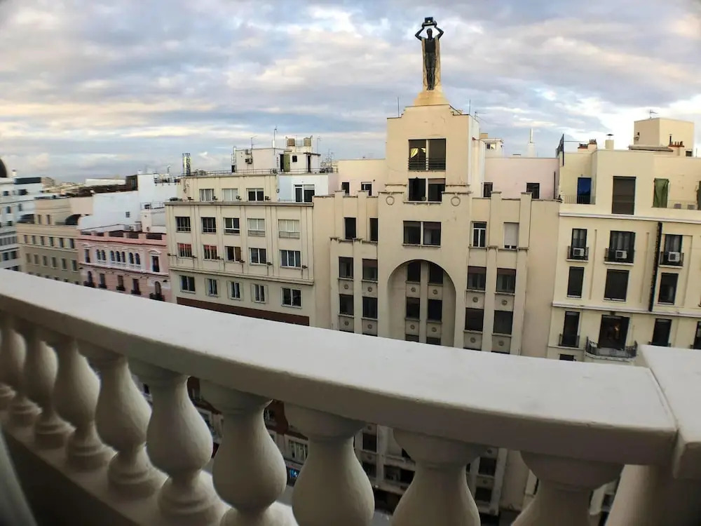 Studio in Madrid, With Wonderful City View and Wifi