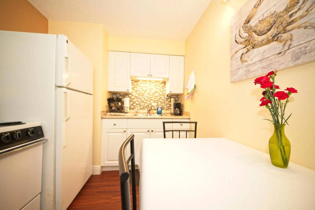 Cozy Canaveral Beach Condo! Next to NASA Launch Site