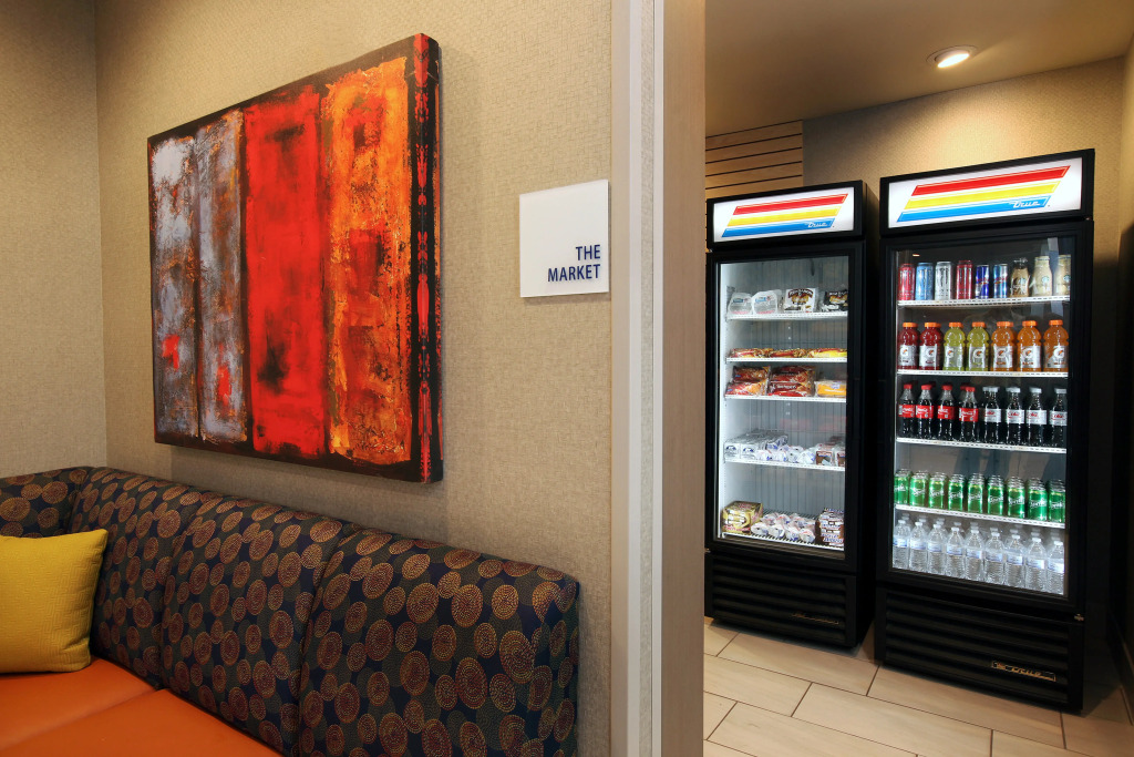 Holiday Inn Express & Suites Omaha South Ralston Arena by IHG