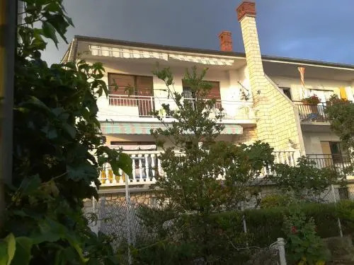 Apartments Mara