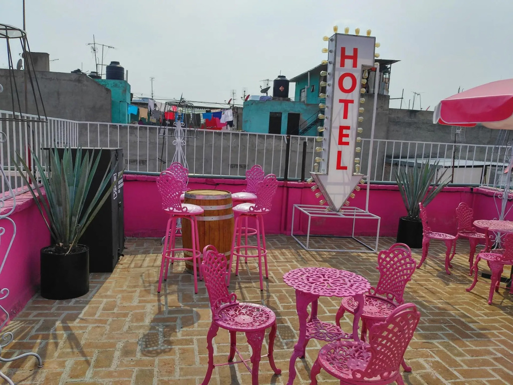 Mala Vecindad Beer Hotel
