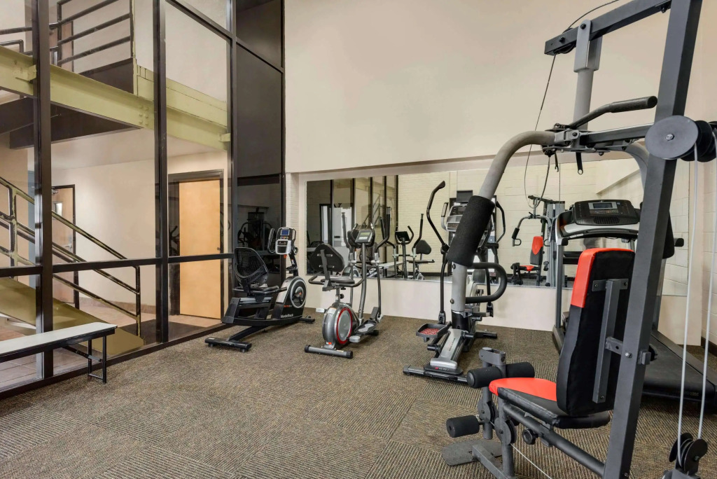 Baymont by Wyndham Muncie Near Ball State University