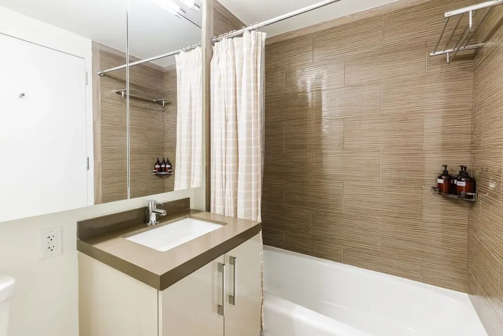 2 Bedroom Luxury Living Views of NYC