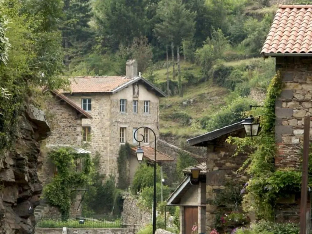 Gîte lumineux avec terrasse et animaux acceptés - FR-1-496-155