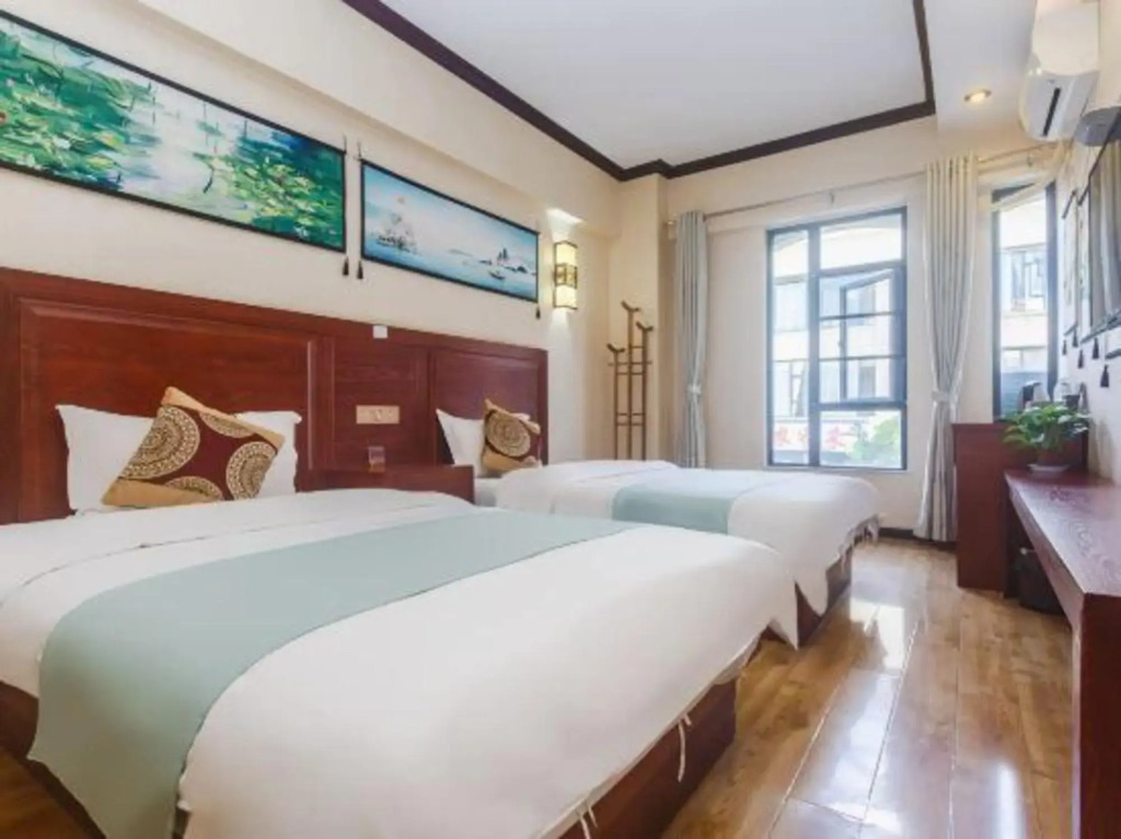 Yasu Inn (Kunming Dianchi Scenic Area)