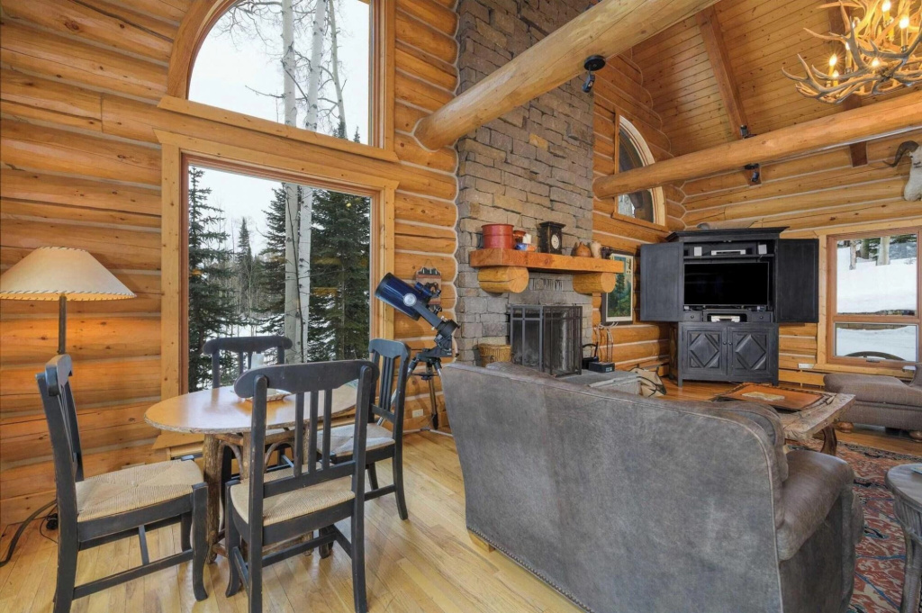 Snowdrift Cabin - 3 Bedroom Home - LLH 58169