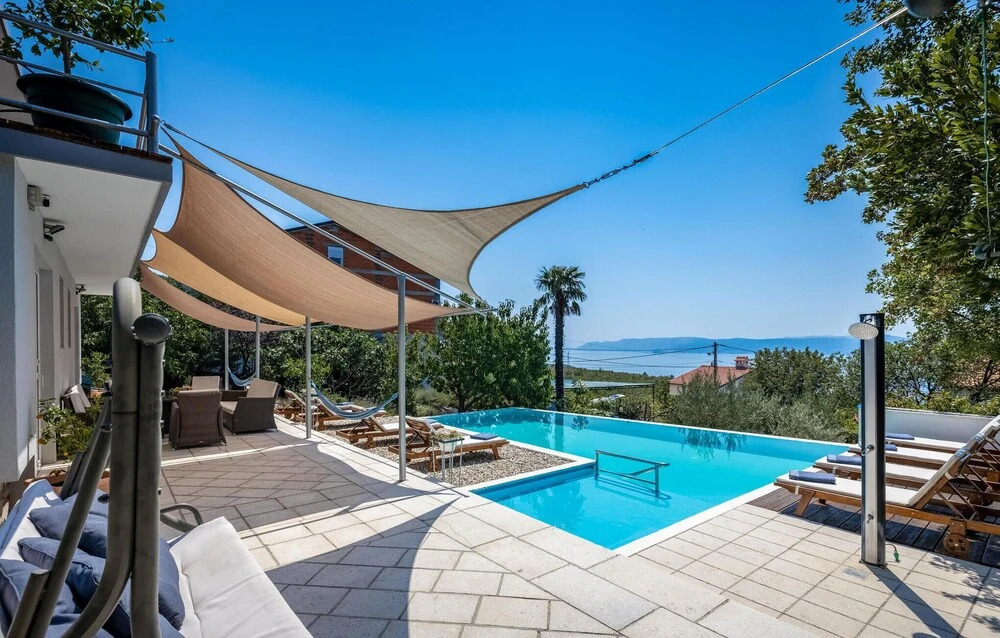 Nice Home in Crikvenica With 4 Bedrooms, Outdoor Swimming Pool and Heated Swimming Pool