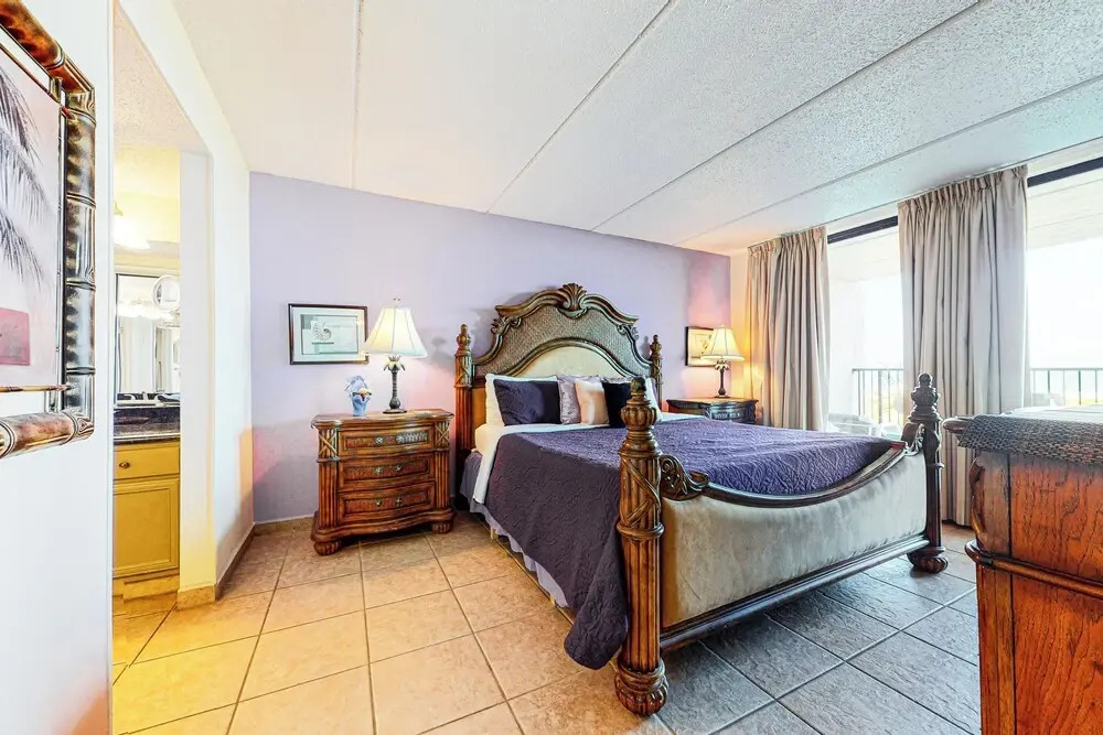 Gulf View, Gourmet Kitchen: Suntide III - Unit 203