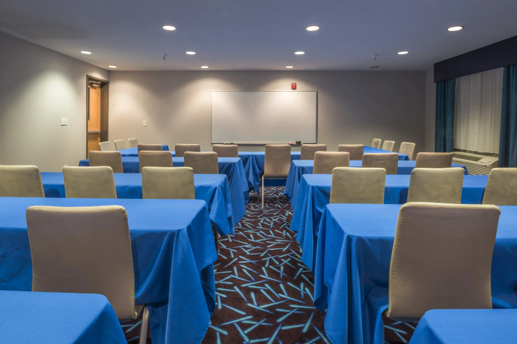 Holiday Inn Express Hotel & Suites Livermore by IHG