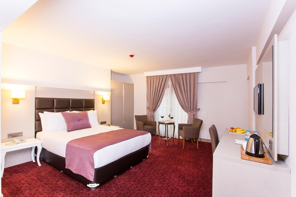 Perla Arya Hotel