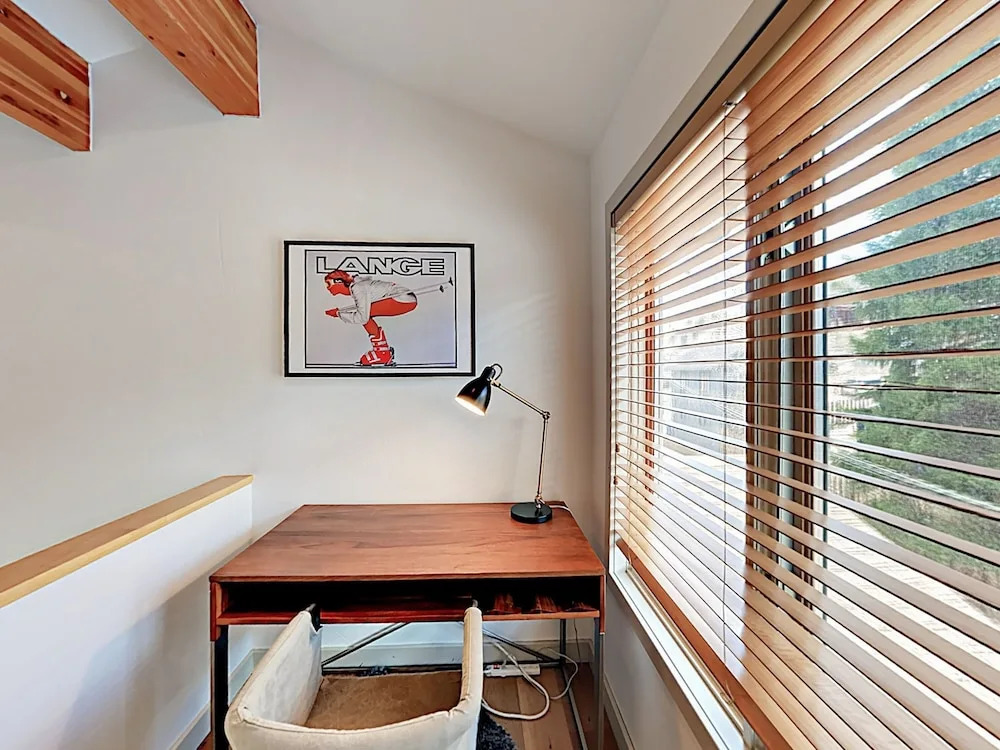 New Listing! Modern Townhome W/ Private Hot Tub 3 Bedroom Townhouse