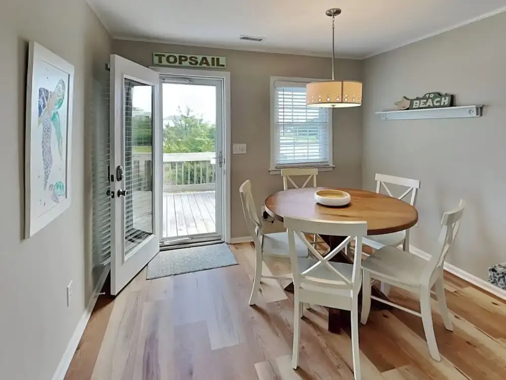 The Sassy Sea Turtle by Topsail Realty