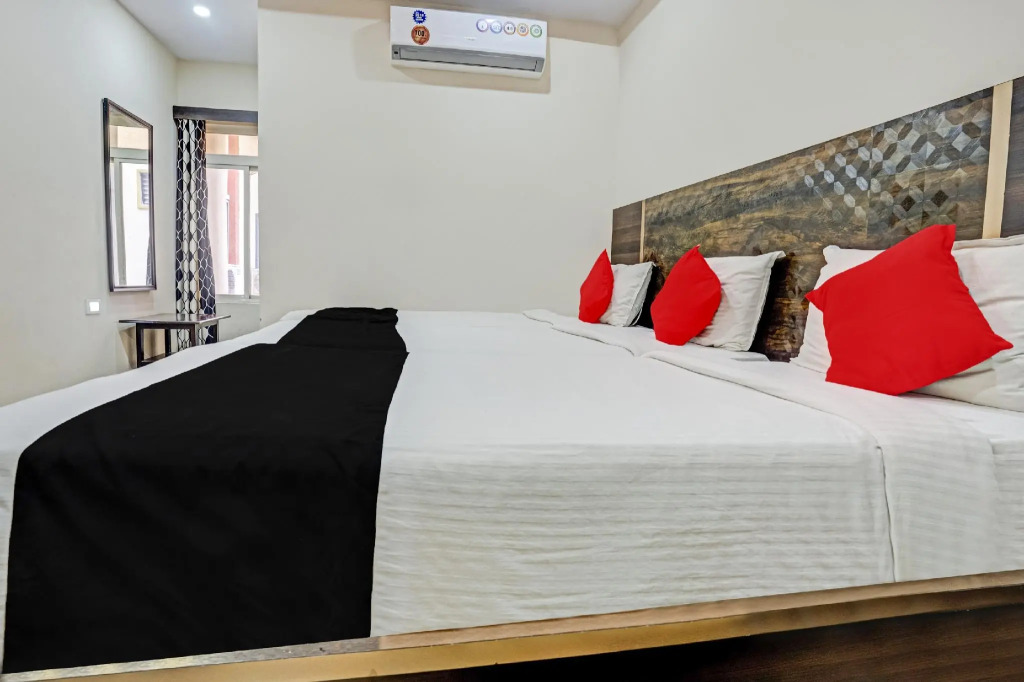 CAPITAL O75502 Hotel Asian International