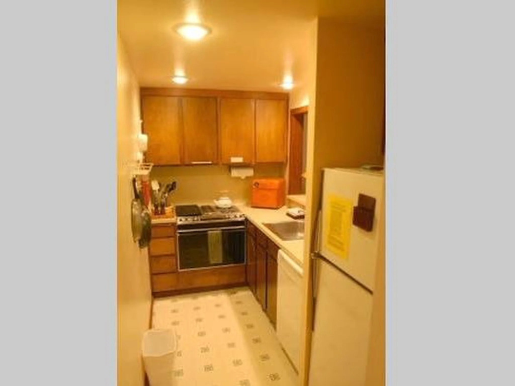 85SW Deluxe Family Condo w/ Balcony