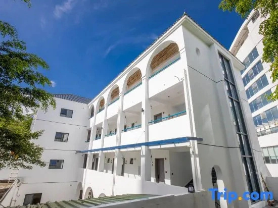 Sanya Xiahai Qionglou Boutique B&B