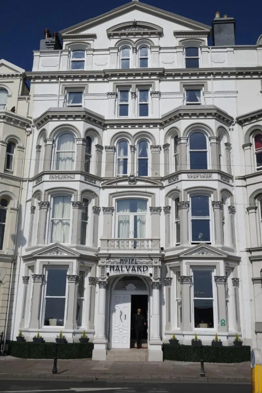 Halvard Hotel