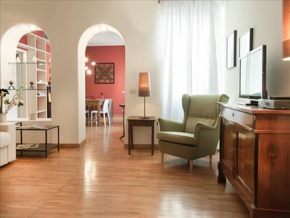 Beautiful 100sqm Flat, Close to San Babila