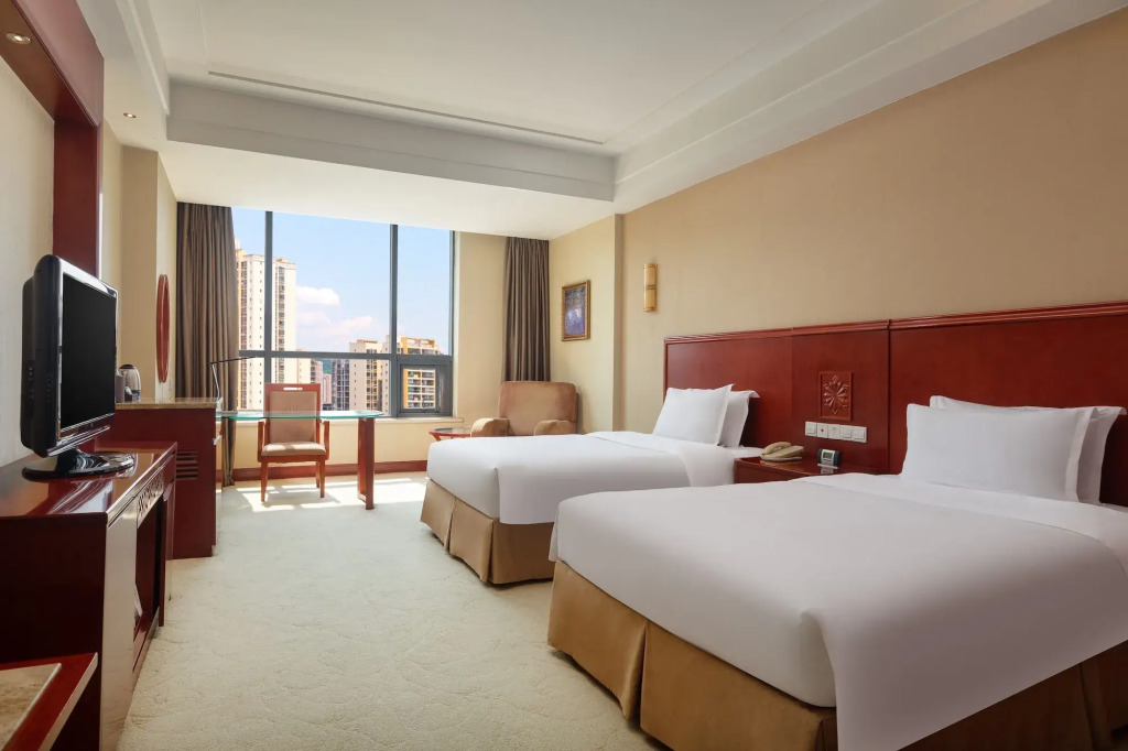 Ramada Plaza Chongqing West Hotel