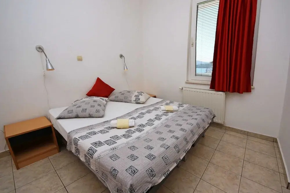 Apartments & Rooms Villa Petra