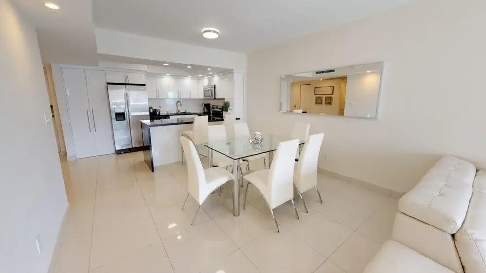 Premium 1 Bedroom +den Ocean View Or925