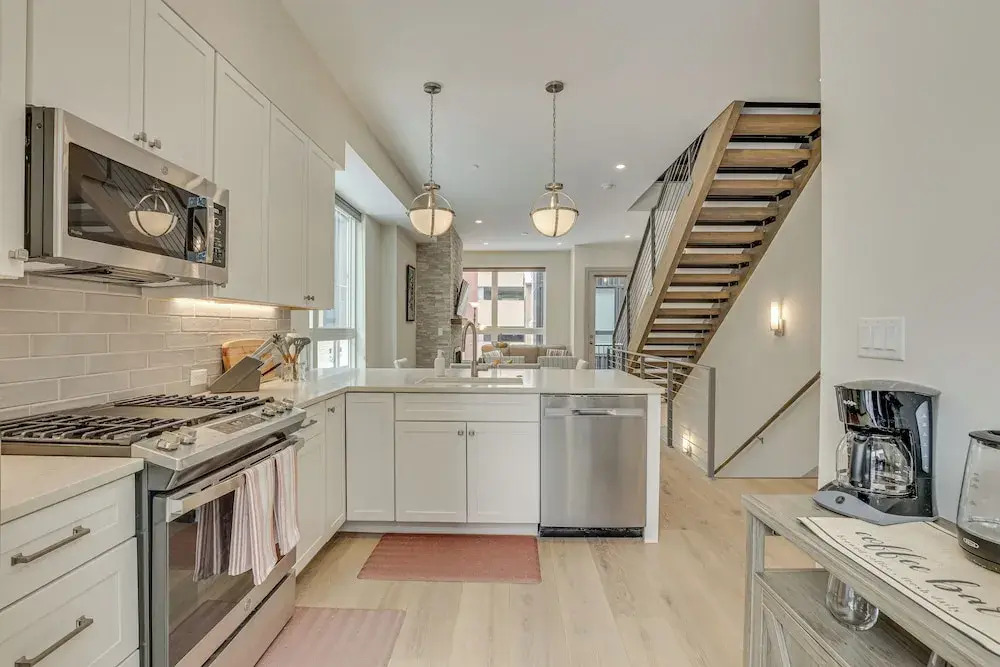 Silverthorne Townhome w/ Hot Tub: Walk to Town!