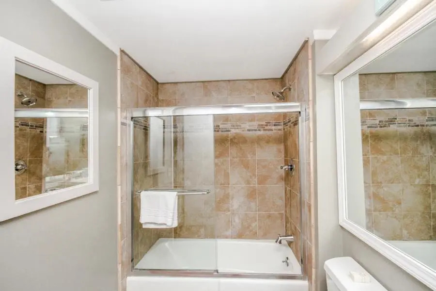 Village House 303, 2 Bedrooms, Sleeps 6, Elevator
