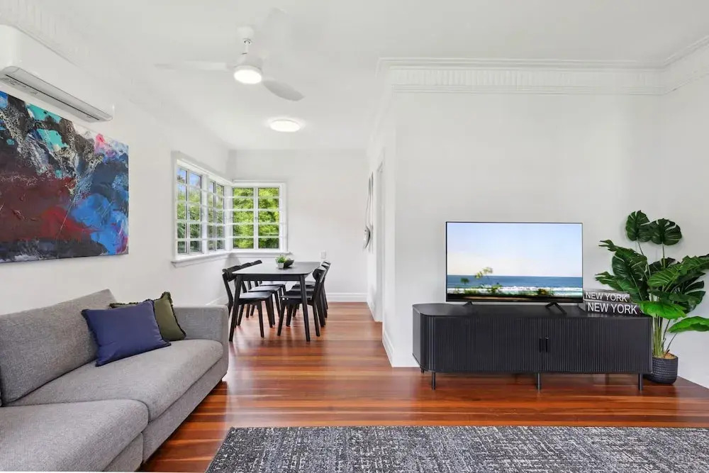 Spacious 3-bed Home in Morningside With Backyard