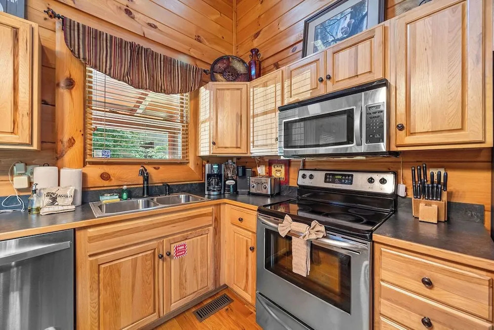 Moonlight and Memories - Two Bedroom Cabin