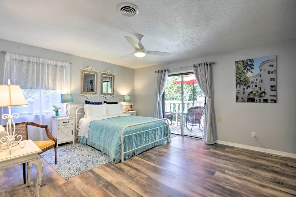'An Acre Paradise' Home w/ Hot Tub in St Augustine