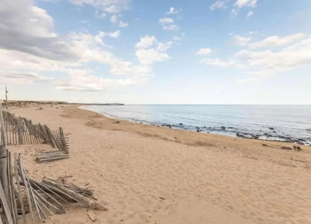 Coastal Comfort in Agde