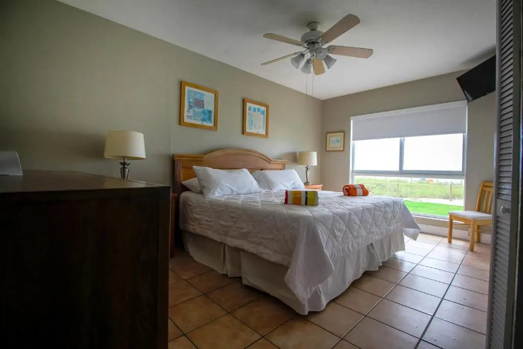 Shore View Hotel