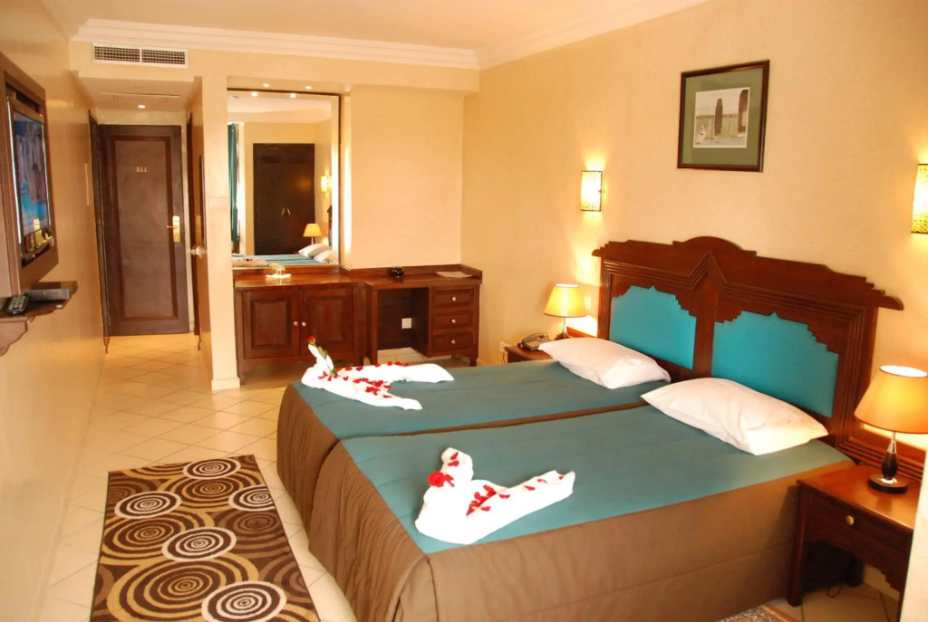 New Farah Hotel
