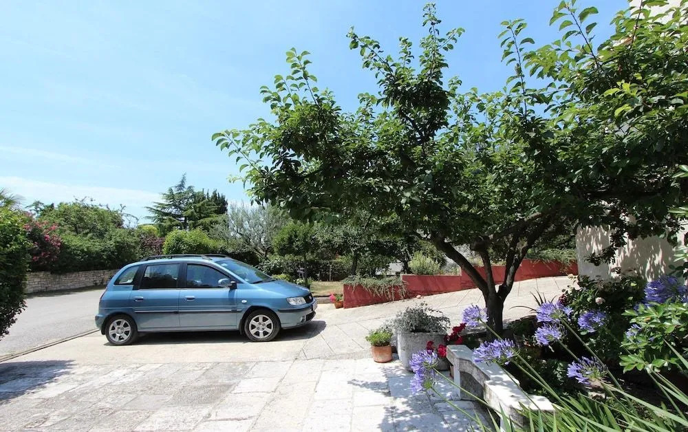 Apartments Mitton