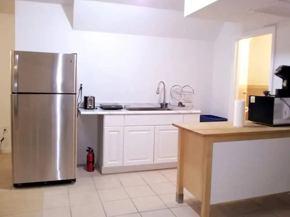 Spacious 2 Br Apt! 20 Min To Time Sq / Manhattan! 2 Bedroom Apts