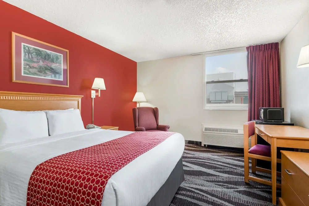 Days Inn By Wyndham Gillette