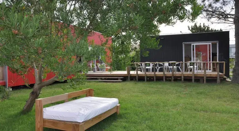 Rojo y Negro Hostel - Posada