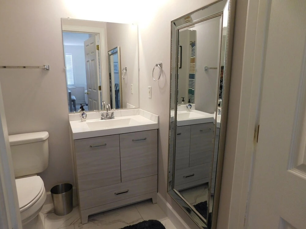 Wedgewood #714 2 Bedroom Condo by Redawning