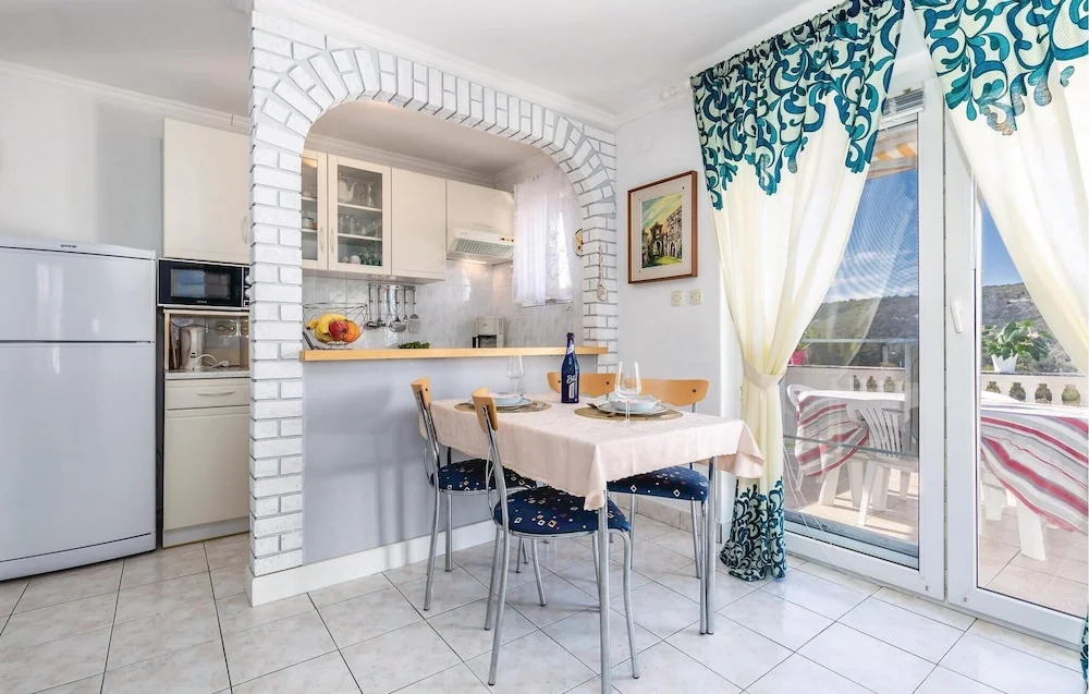 Beautiful Home in Kampor With Wifi and 1 Bedrooms