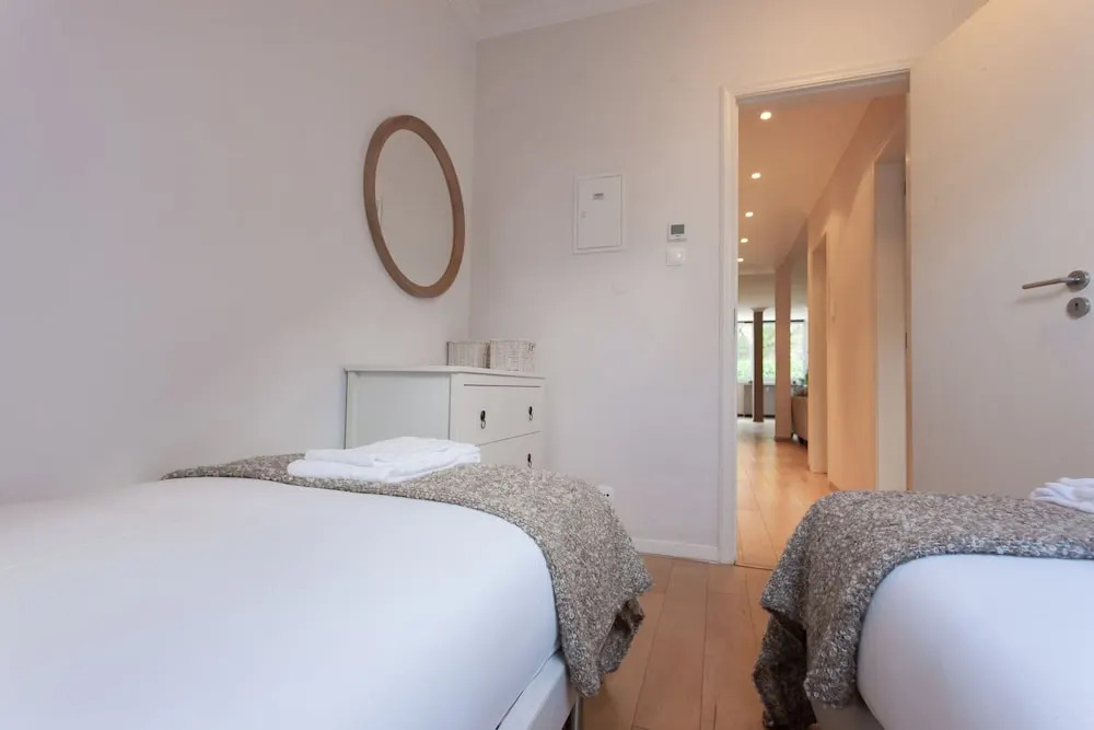 Liberty Penthouse Three-Bedroom Apartment - by LU Holidays