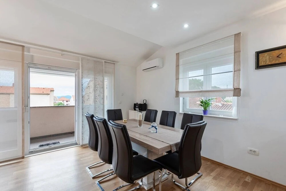 Penthouse Milda 4 Up To 6 Guests, Zadar