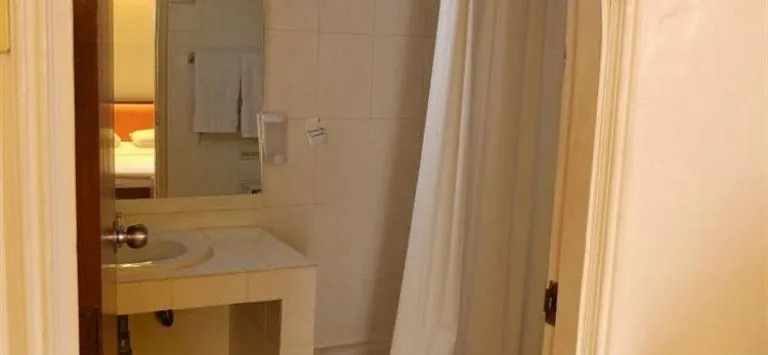 Buarawong Residence