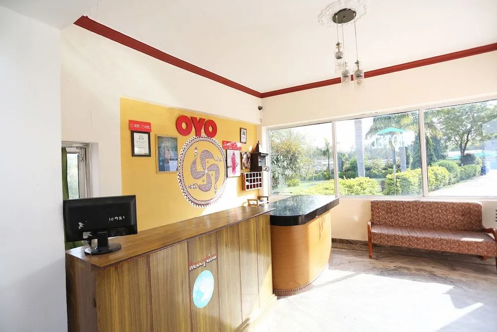 Oyo 29925 Hotel Green House