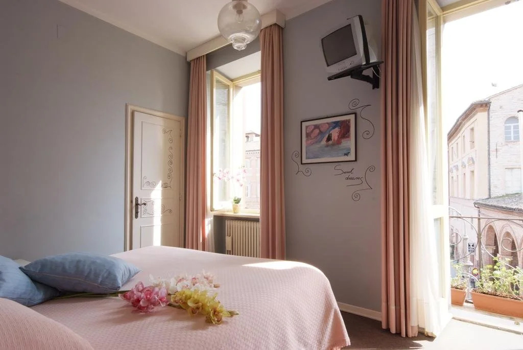 HOTEL LA LOGGIA